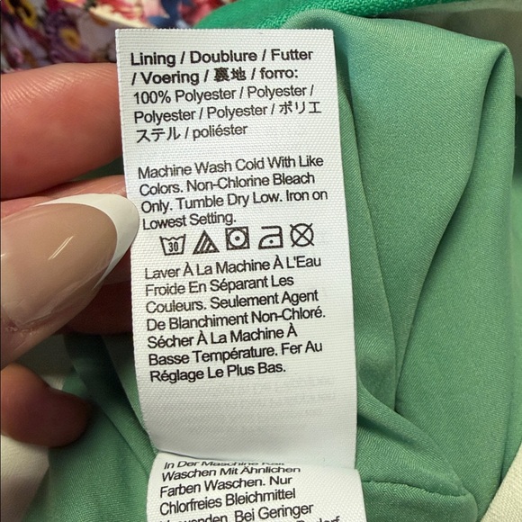 J.Crew Women’s Emerald Green Italian Fabric Flared Trousers. Size: 6 - Picture 4 of 5